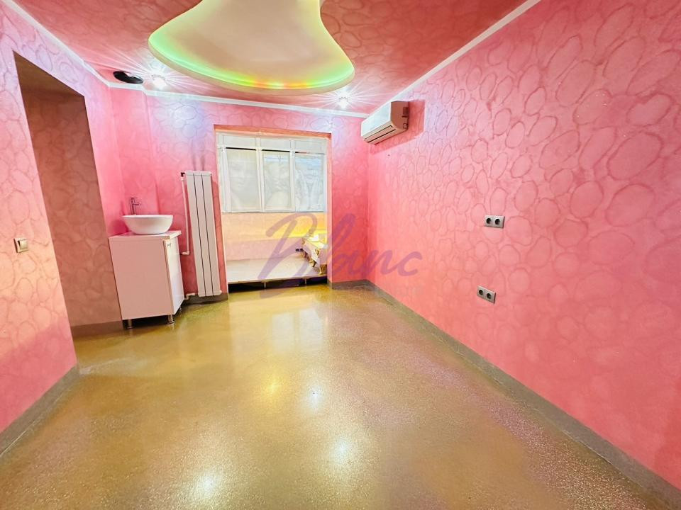 Apartament 3 camere decomandat +salon 