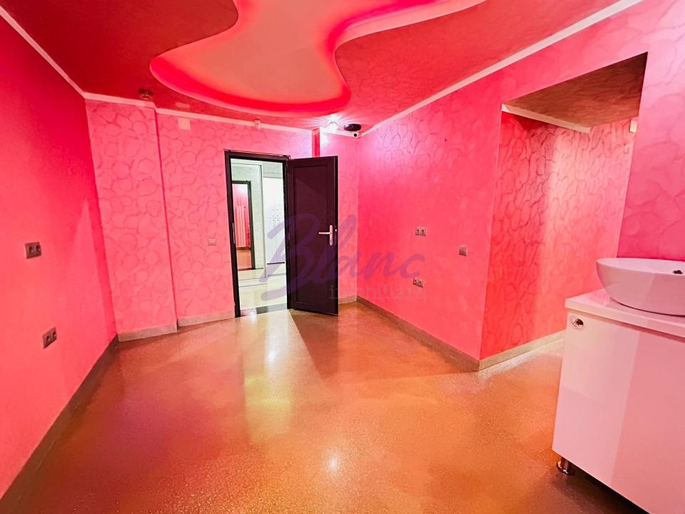 Apartament 3 camere decomandat +salon 