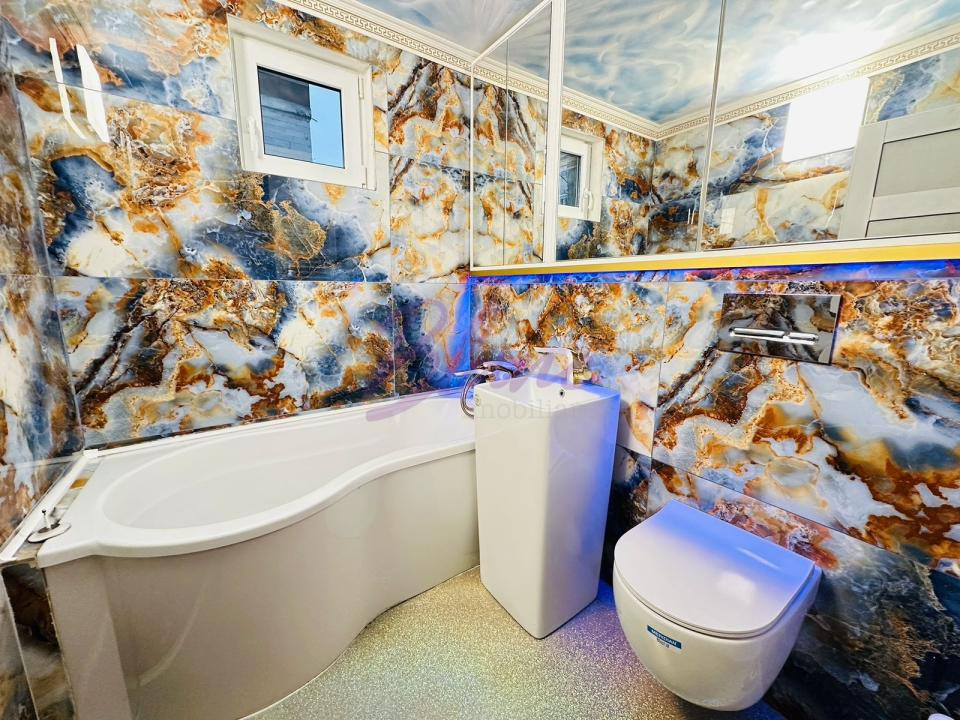 Apartament 3 camere decomandat +salon 