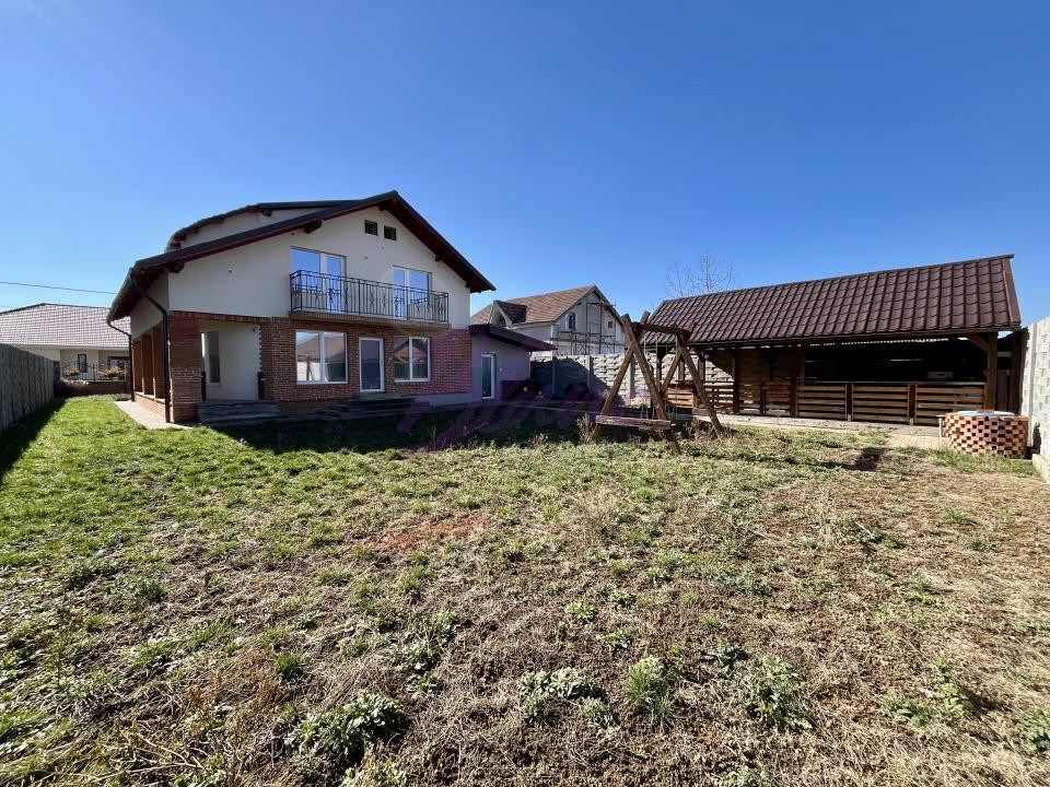 Casa 5 camere, 3 dormitoare, preț corect 