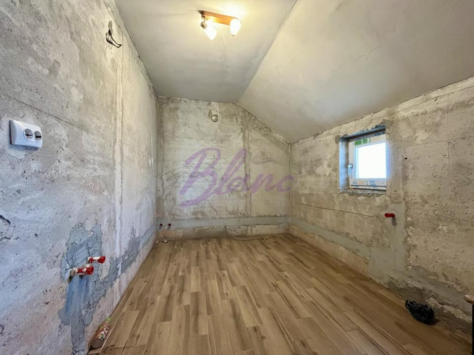 Casa 5 camere, 3 dormitoare, preț corect 