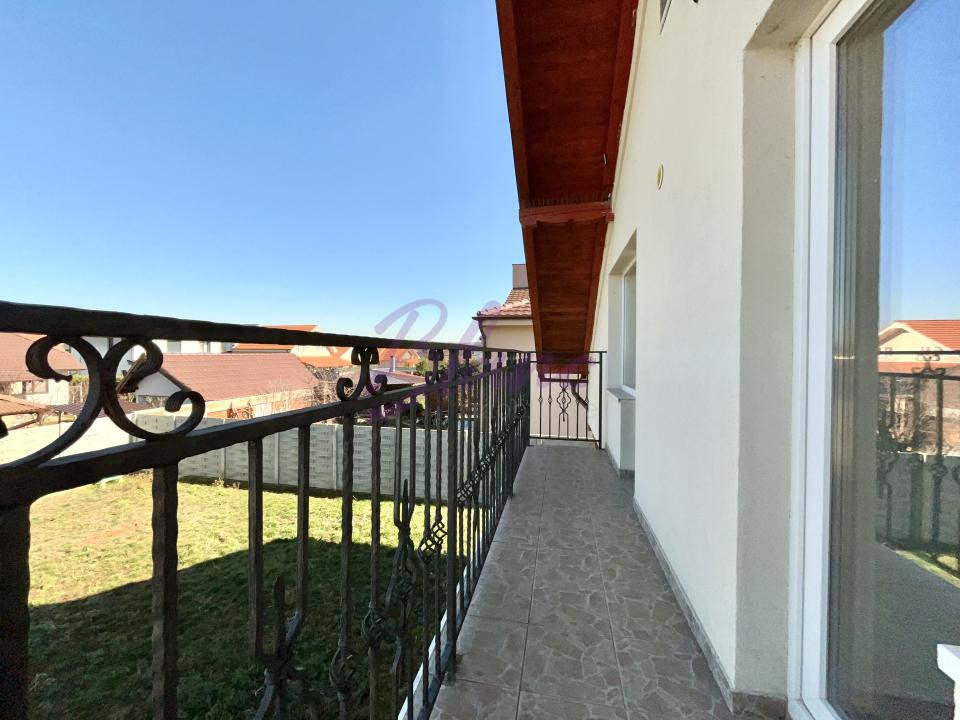 Casa 5 camere, 3 dormitoare, preț corect 