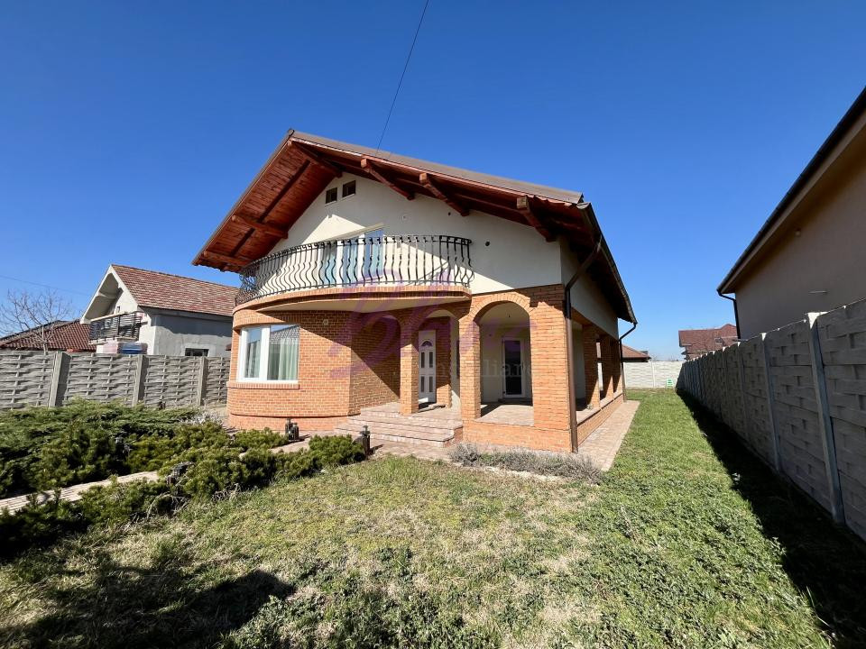 Casa 5 camere, 3 dormitoare, preț corect 