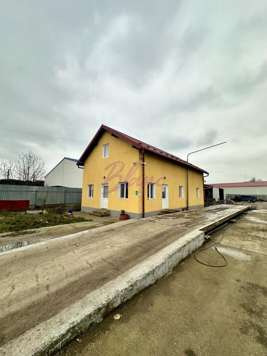 Platformă industrială 4000 mp + birouri + cântar auto, Oradea