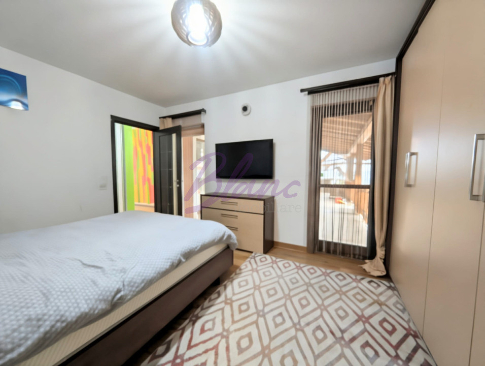 Casa pe 800 mp teren cu  independenta energetica 