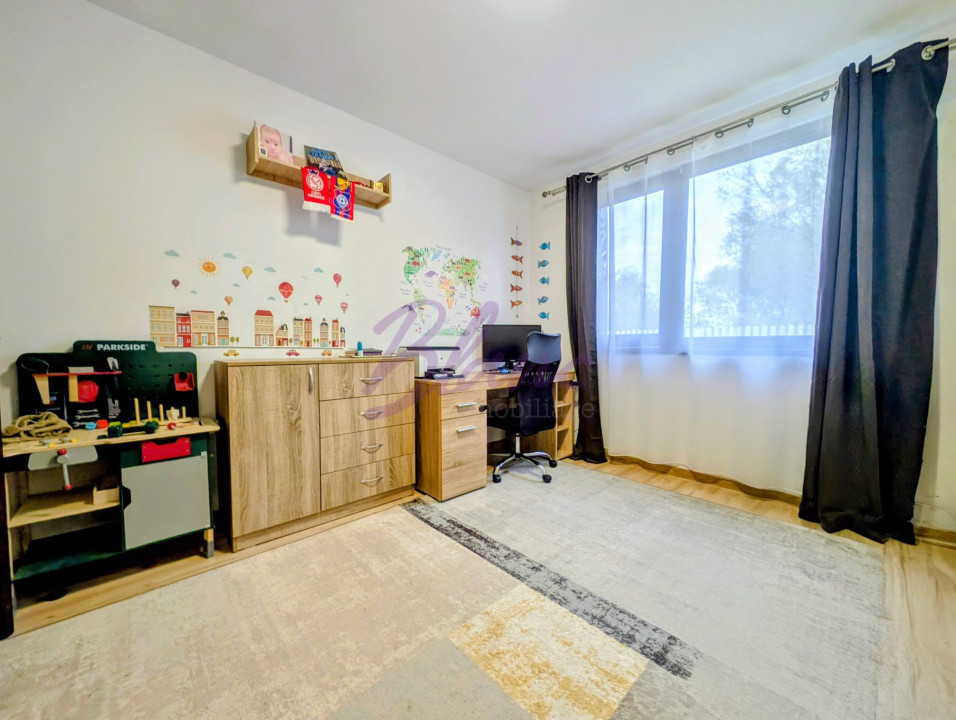 Casa pe 800 mp teren cu  independenta energetica 