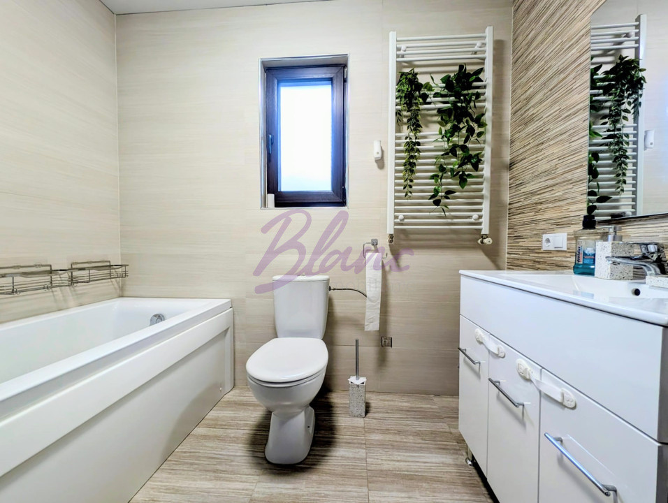 Casa pe 800 mp teren cu  independenta energetica 