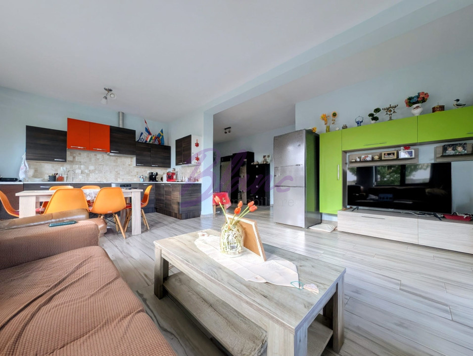 Casa cu teren  500 mp, front 20 m - Confort  intr-o zona in plina dezvoltare