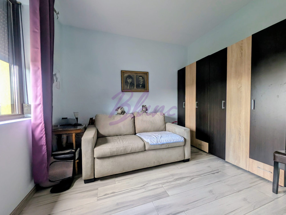 Casa cu teren  500 mp, front 20 m - Confort  intr-o zona in plina dezvoltare