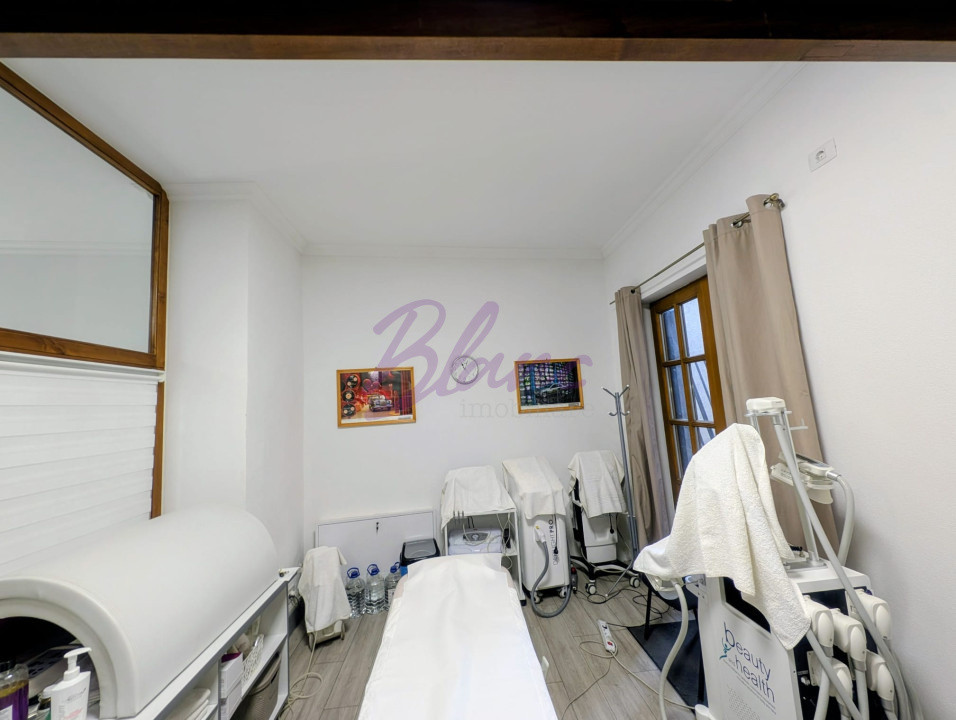 Birou/Cabinet Ultracentral: Locatie de prestigiu si 2 locuri de parcare 