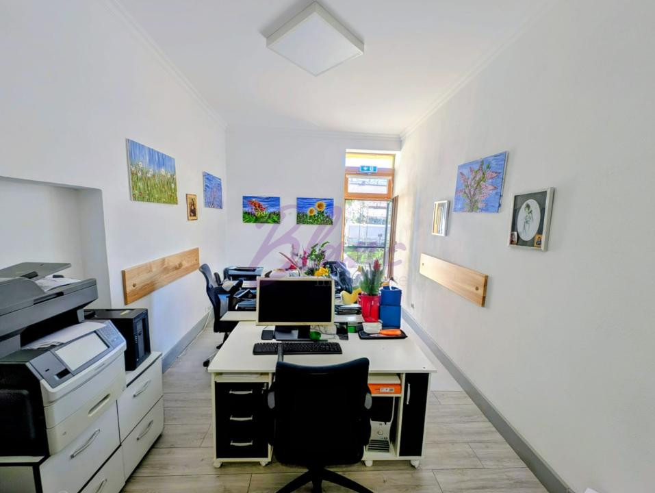 Birou/Cabinet Ultracentral: Locatie de prestigiu si 2 locuri de parcare 