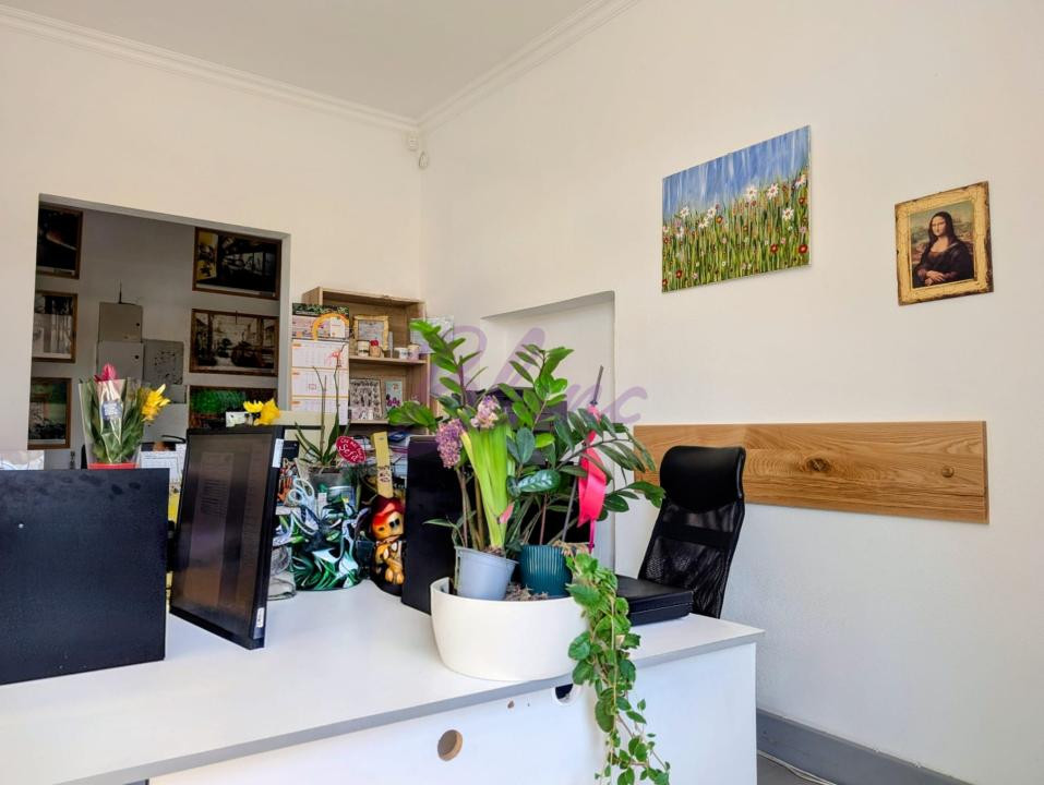 Birou/Cabinet Ultracentral: Locatie de prestigiu si 2 locuri de parcare 