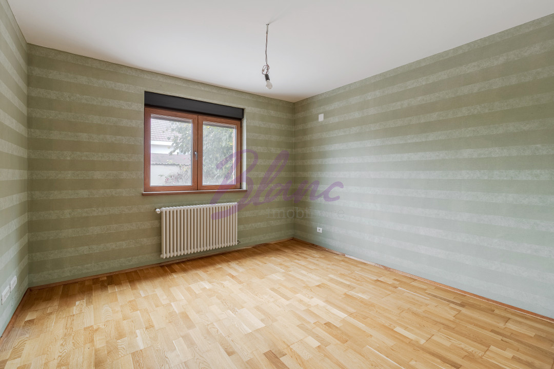 Casa Borș, 10 camere, 477 mp construiți 