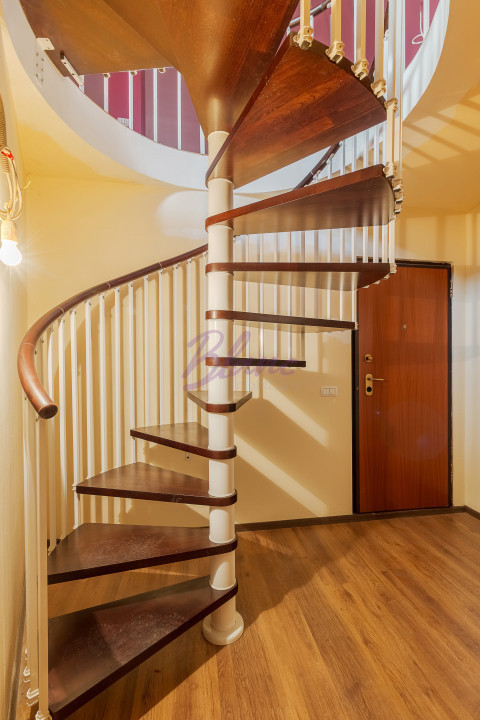 Casa Borș, 10 camere, 477 mp construiți 