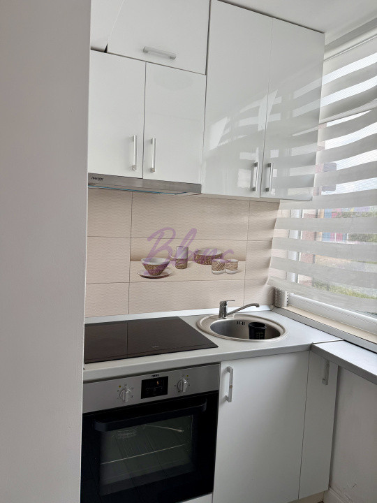 Apartament de închiriat 3 camere,zona Nufărul 