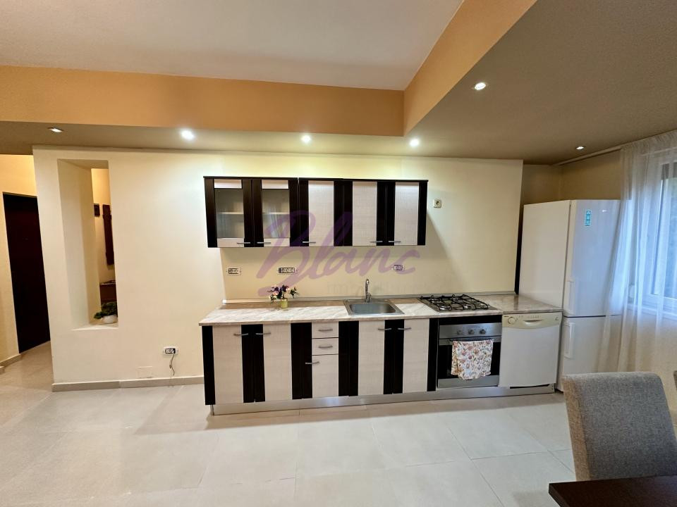 De închiriat apartament 2 camere – Rogerius, Oradea