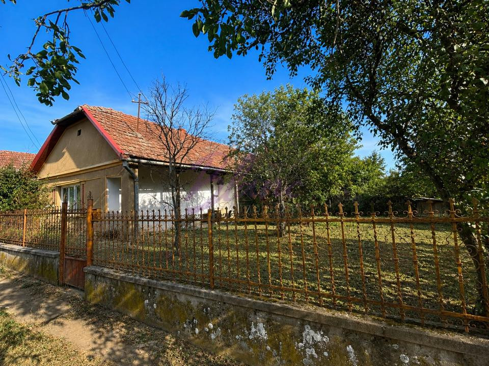 Casa de locuit în Tășnad, zonă liniștită 