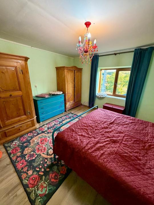 Casă cu 2 corpuri și teren 1.620 mp – Burzuc, Bihor