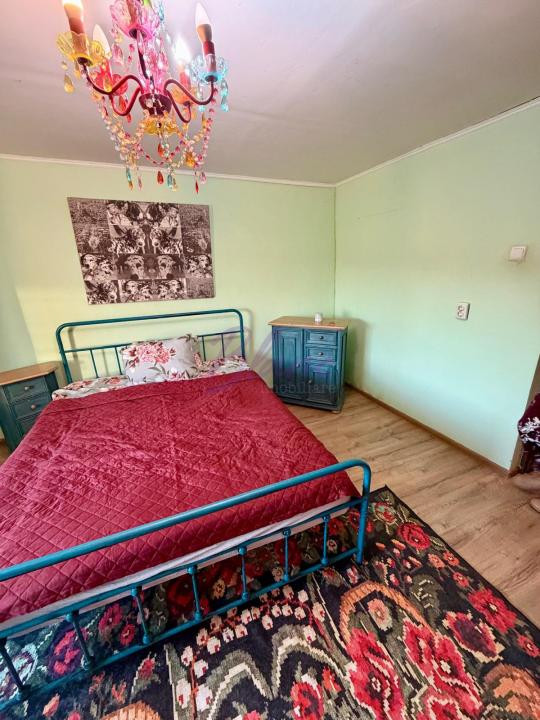 Casă cu 2 corpuri și teren 1.620 mp – Burzuc, Bihor
