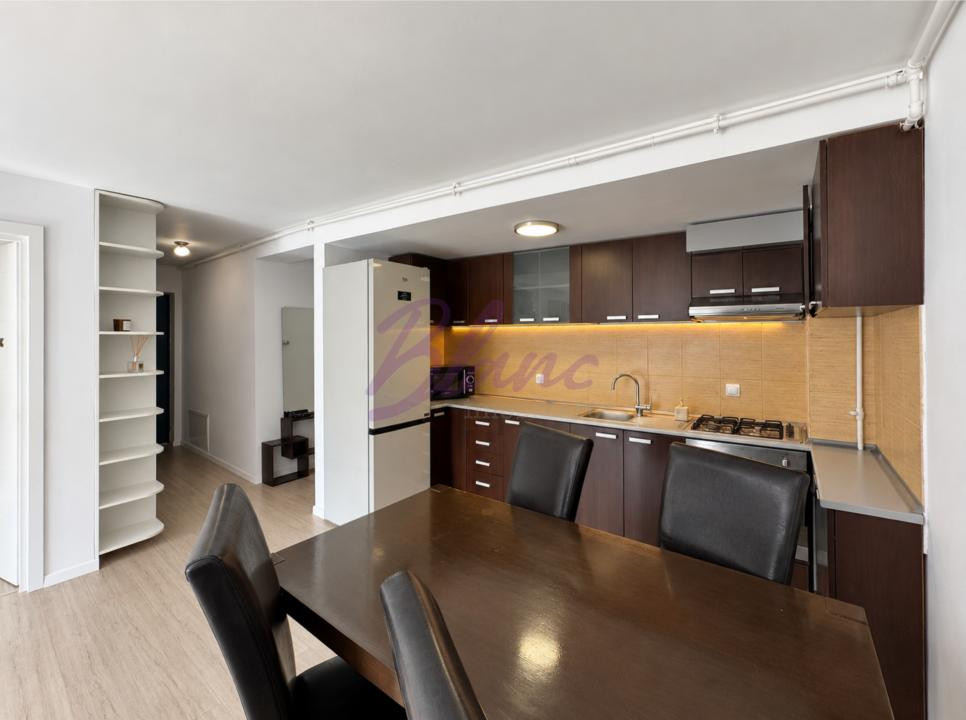 Se vinde GARAJ cu APARTAMENT cu 3 CAMERE inclus in pret - Floresti