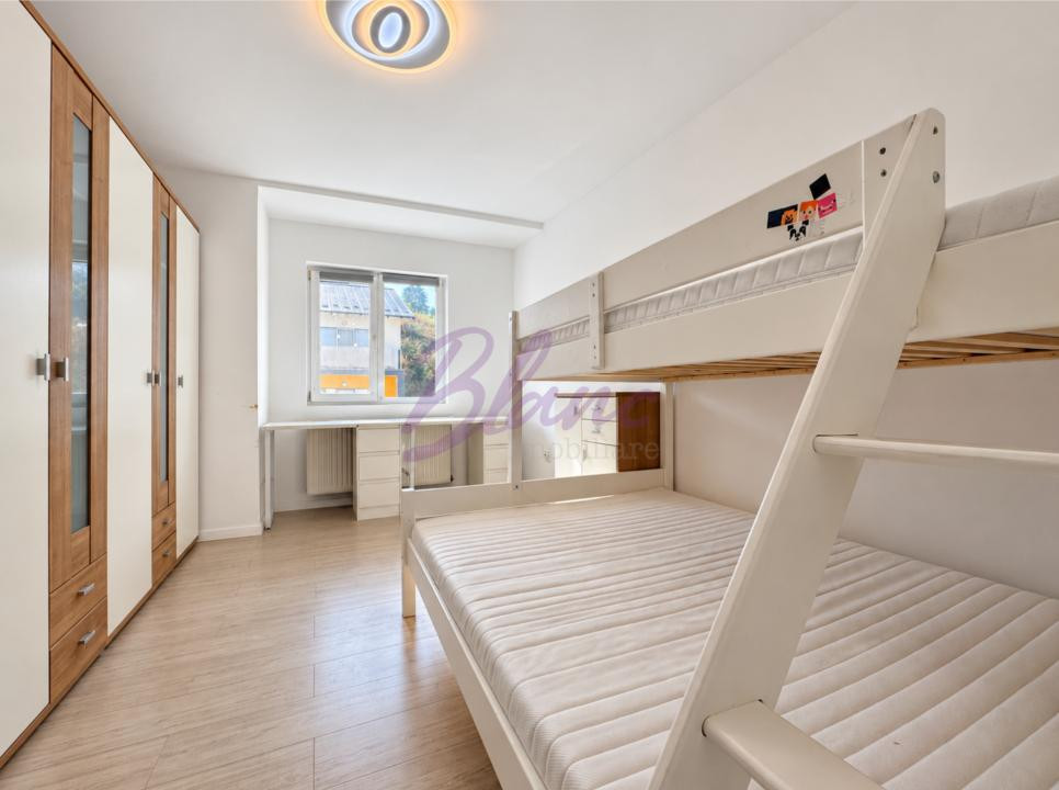 Se vinde GARAJ cu APARTAMENT cu 3 CAMERE inclus in pret - Floresti
