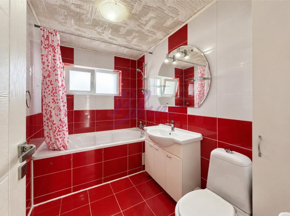 Se vinde GARAJ cu APARTAMENT cu 3 CAMERE inclus in pret - Floresti