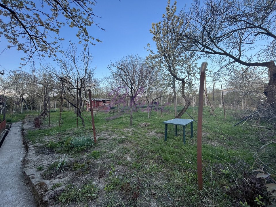 Casa din caramida nearsa, 84 mp construiti + teren 800 mp, zona dealuri