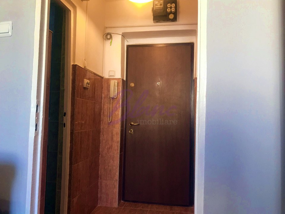 Garsoniera decomandata 