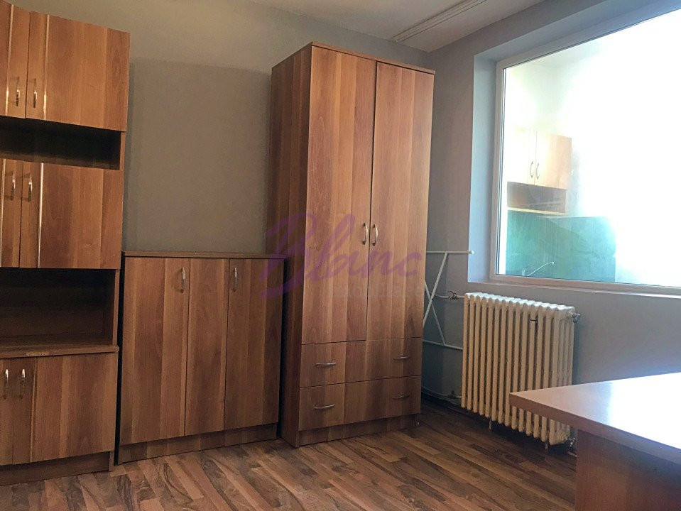 Garsoniera decomandata 