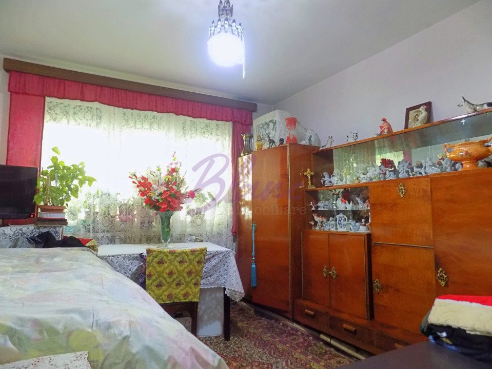 Apartament cu 2 camere zona Rogerius