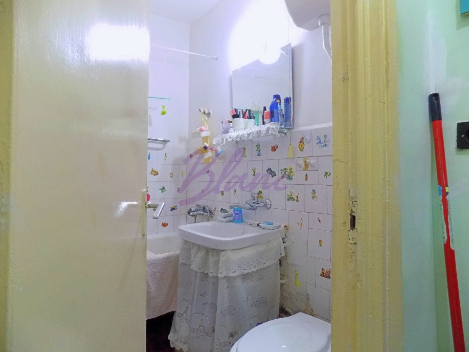 Apartament cu 2 camere zona Rogerius