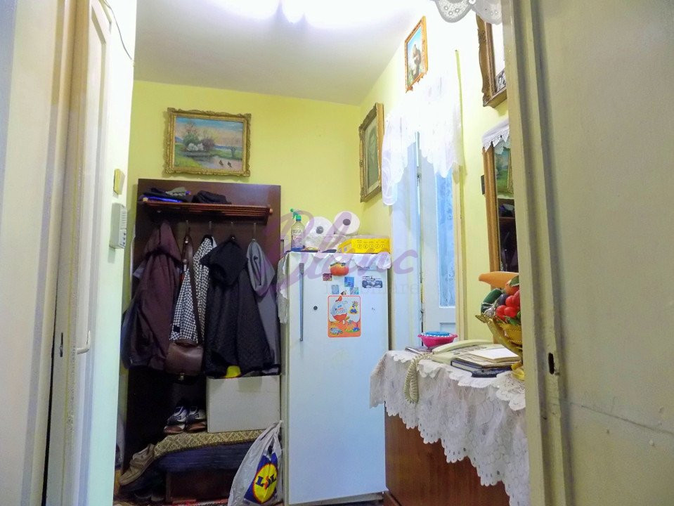 Apartament cu 2 camere zona Rogerius